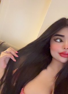 Smile - escort in Ajmān Photo 9 of 11