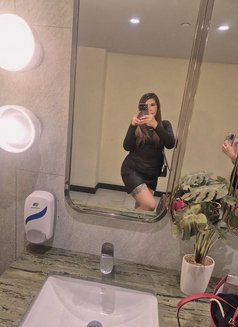 Smile - masseuse in Muscat Photo 6 of 6