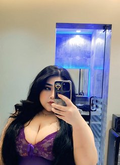 Smile - escort in Riyadh Photo 9 of 21