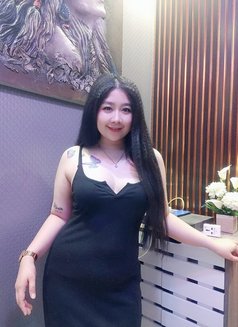 SMILE - masseuse in Dubai Photo 7 of 11