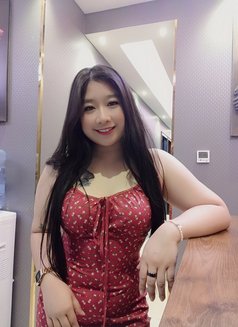 SMILE - masseuse in Dubai Photo 8 of 11