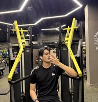 Smile - Acompañantes masculino in Doha