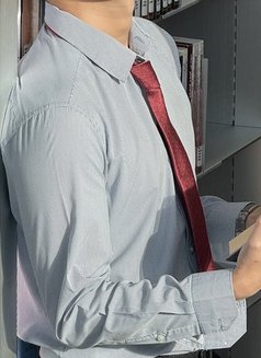 Smile - Acompañantes masculino in Doha Photo 3 of 3