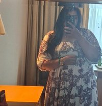Smita - Intérprete de adultos in Chennai