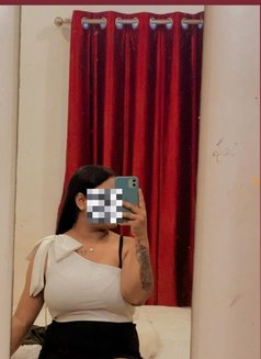 SAGUN INDEPENDENT (CAM & REAL MEET) 🥂 - escort in Hyderabad Photo 2 of 4