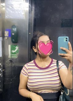 SAGUN INDEPENDENT (CAM & REAL MEET) 🥂 - escort in Hyderabad Photo 1 of 4