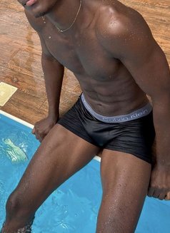 Smith02 - Male escort in Glasgow Photo 16 of 16