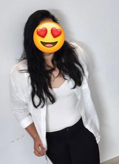 Smitha - Intérprete de adultos in Chennai Photo 5 of 6