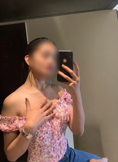 Smitha Independent 'Air Hostess - escort in Bangalore Photo 3 of 5