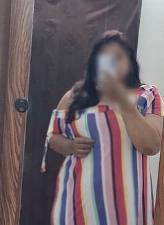 smitha - adult performer in Chennai Photo 4 of 6
