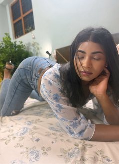 smokes and drinksin Kondapur gachibowli - Transsexual escort in Hyderabad Photo 3 of 12