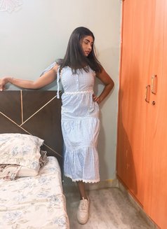 smokes and drinksin Kondapur gachibowli - Transsexual escort in Hyderabad Photo 8 of 12