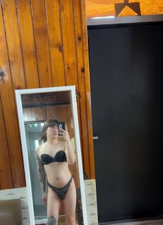 Smooth Cd - Acompañantes transexual in Seoul Photo 1 of 1