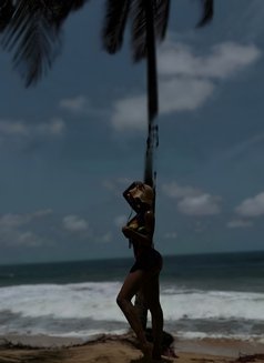 Smoothie Queen,Squirts,Nice Head Game - puta in Dubai Photo 6 of 14