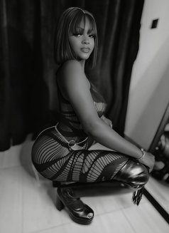 Smoothie Queen,Squirts,Nice Head Game - puta in Dubai Photo 8 of 14