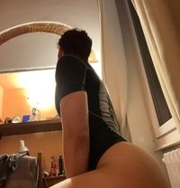 Smoothy Bubble but Escort Bottom - Male escort in New Delhi