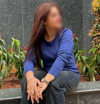 Smrity - escort in Chennai Photo 1 of 1