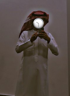 Snap: Rii.Oi87 - Male escort in Riyadh Photo 2 of 4