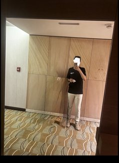 Snap: Rii.Oi87 - Male escort in Riyadh Photo 3 of 4