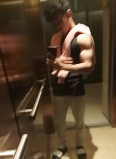Sneaky Link - Acompañantes masculino in Mangalore Photo 3 of 3