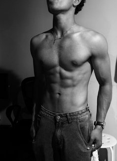 Sneaky Link - Acompañantes masculino in Mangalore Photo 3 of 3