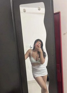 Sneha - escort in New Delhi Photo 3 of 3