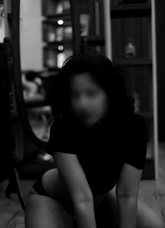 Sneha ( Bengali girl for Camshow ) - Intérprete de adultos in Bangalore Photo 5 of 17
