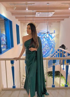 Sneha - escort in Al Manama Photo 3 of 5
