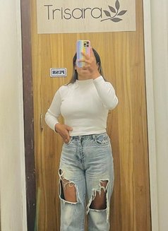 Hand cash service available - puta in Kathmandu Photo 1 of 2