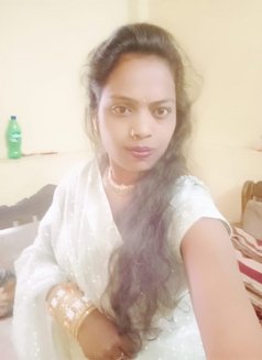 Sneha Singh - escort in Chennai Photo 3 of 5