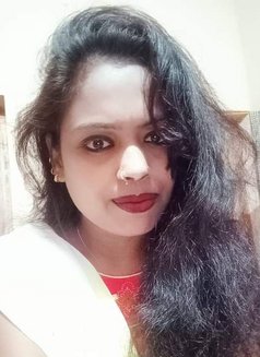 Sneha Singh - escort in Chennai Photo 4 of 5