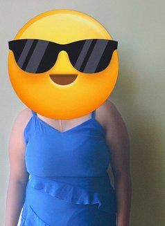 Sneha Tiwari - puta in Noida Photo 3 of 5