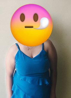 Sneha Tiwari - puta in Noida Photo 4 of 5