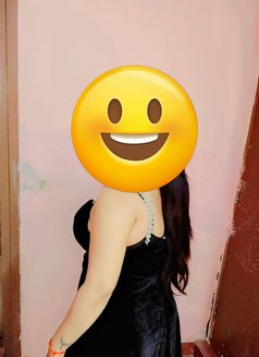 Sneha Tiwari - puta in Noida Photo 2 of 4