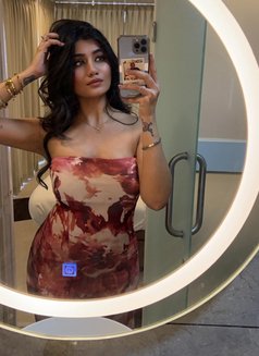 Sneha Vip Model - escort in Dubai Photo 3 of 5