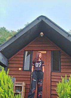 Sneha Xetri - puta in Kathmandu Photo 5 of 5