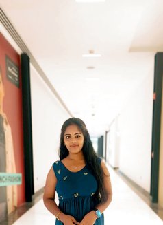 Sneha Young South Indian - escort in Abu Dhabi Photo 4 of 4