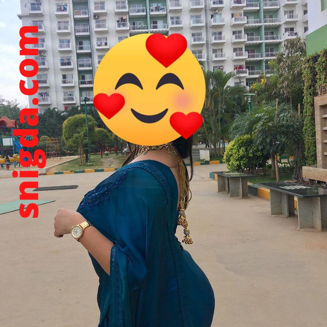 Snigda Hot Telugu Wife Cam and Phone Sex, Indian escort in Bangalore pic