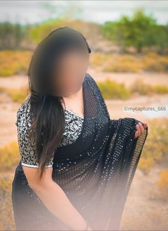 Snigda Indian Wife Live Cam - puta in Calgary Photo 3 of 12