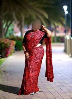 Snigda Indian Wife Live Cam - puta in Calgary Photo 4 of 12