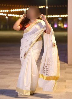 Snigda Indian Wife Live Cam - puta in Calgary Photo 10 of 12
