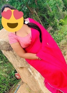 Snigda Indian Wife Only Cam Shows - escort in Muscat Photo 5 of 8
