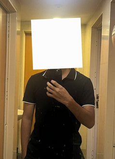 Sniky Sneaker - Intérprete masculino de adultos in Kolkata Photo 2 of 2