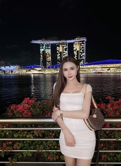 Snow - Transsexual escort in Kuala Lumpur Photo 10 of 13