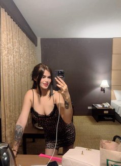 Snow - escort in Bangkok Photo 3 of 3