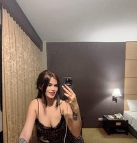 Snow - companion in Singapore