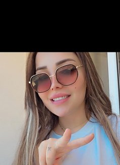 Snow wight - puta in Beirut Photo 2 of 5