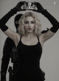 Selenaa - escort in Beirut Photo 6 of 6