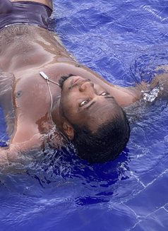 Snowblack - Male escort in Accra Photo 8 of 12