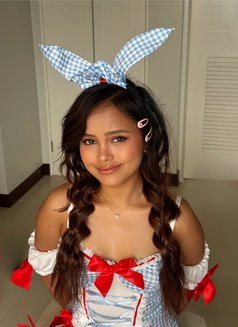 SnowClaire - escort in Makati City Photo 13 of 13